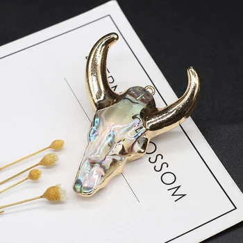 Prírodný Kameň Volskou Hlavou Prívesky Reiki Liečenie Zlatá Farba OX Horn zobrazili kľúčové tlačidlá pre Tribal Šperky Čo Náhrdelníky Náušnice Príslušenstvo